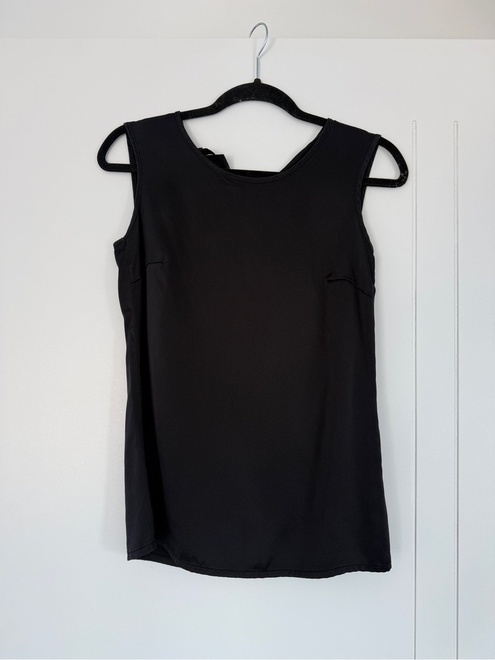 Escada Elegant silk Black Sleeveless Tank Top